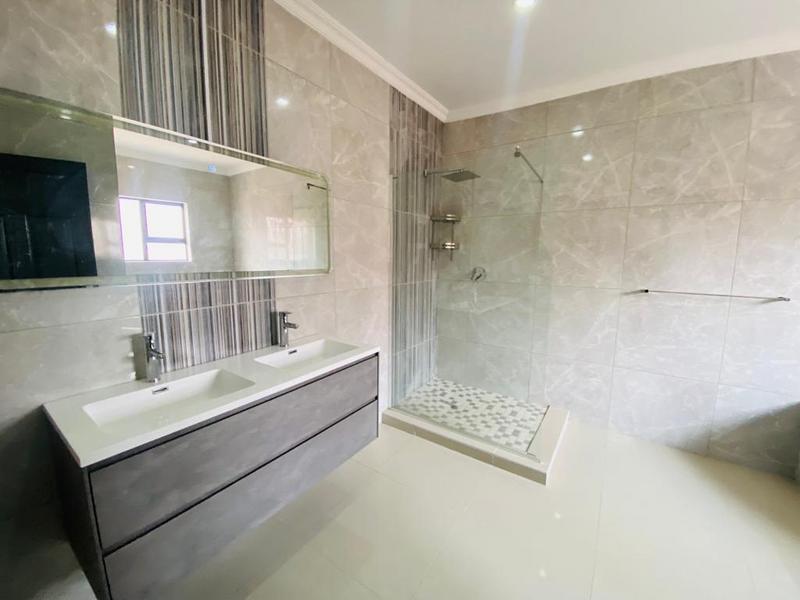 5 Bedroom Property for Sale in Royldene Northern Cape